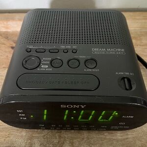 Vintage Sony Dream Machine AM/FM Clock Radio Alarm Black